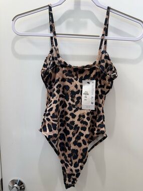 Leopard Print Spaghetti-Strap Bodysuit - Black & Tan
